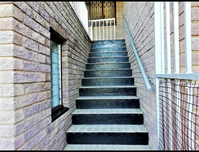 3 BEDROOM DUPLEX FOR SALE IN FREELAND PARK